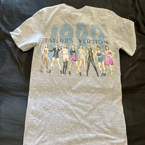 Taylor Swift 1989 Shirt size XS